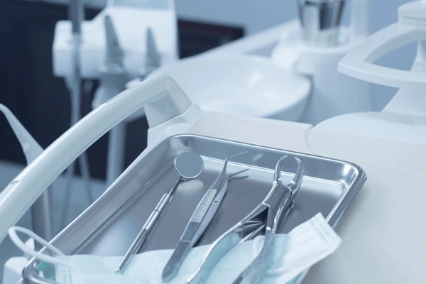 🦷 Trhanie zubov u psov: Kedy je nevyhnutné a ako prebieha zákrok?