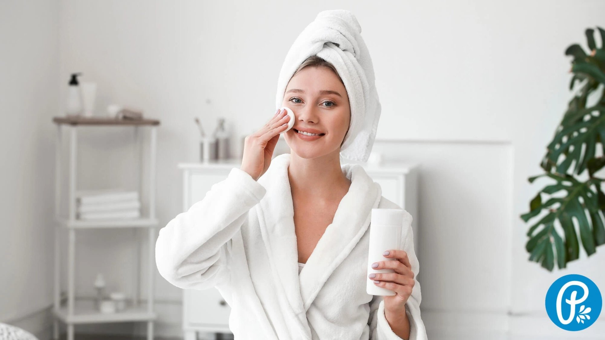 Hogyan hámlasztjuk és tisztítsuk meg gyengéden a bőrünket? Ez segít