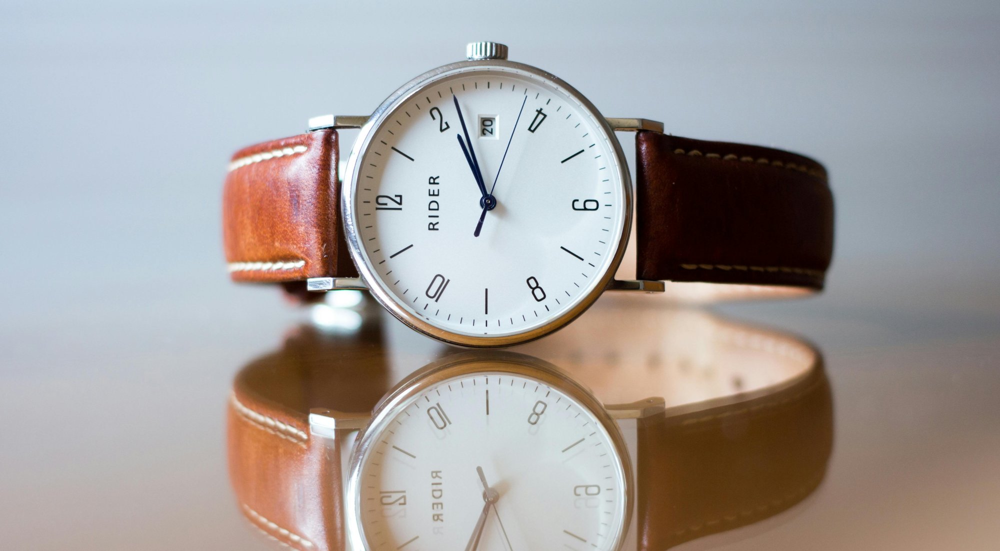 Čas na styl: Prozkoumejte hodinky XK36/S od Hannah Martin