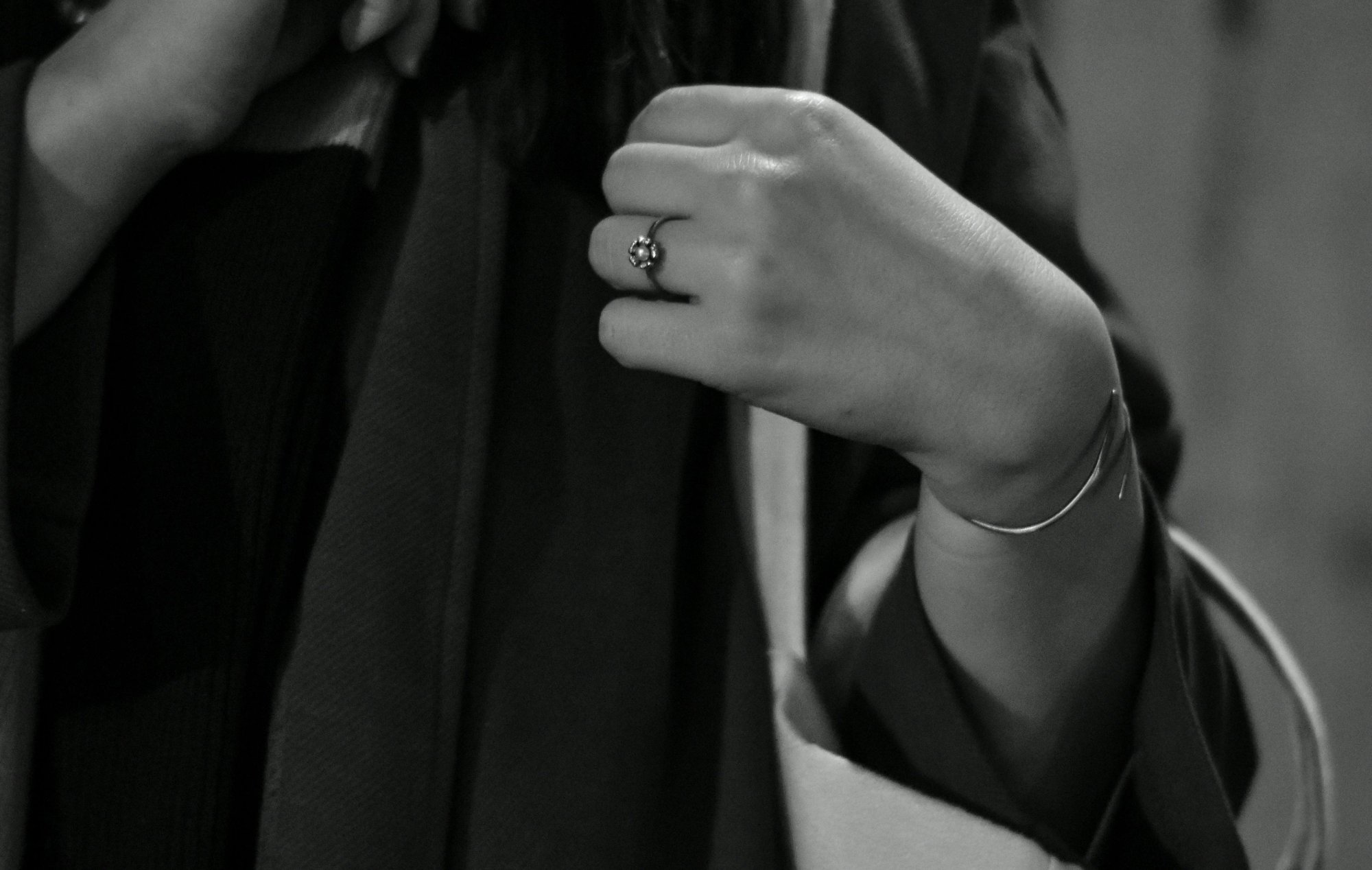 Elegantní stříbrné náramky: Dokonalý doplněk pro každou příležitost