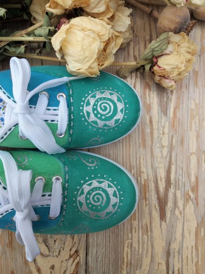 Ručně malované - tyrkysové