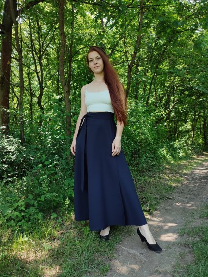 Dlouhá půlkolová sukně - tmavě modrá