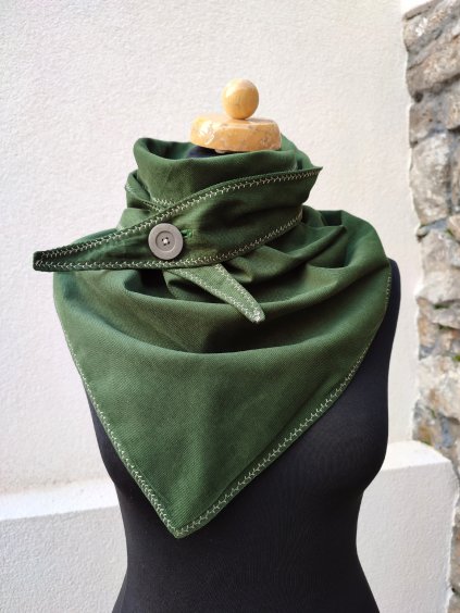 Manšestrový nákrčník  - forest