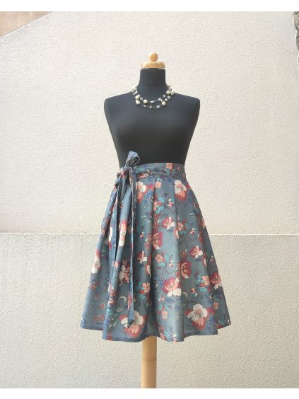 Krátká nemačkavá sukně  - šedá s květy