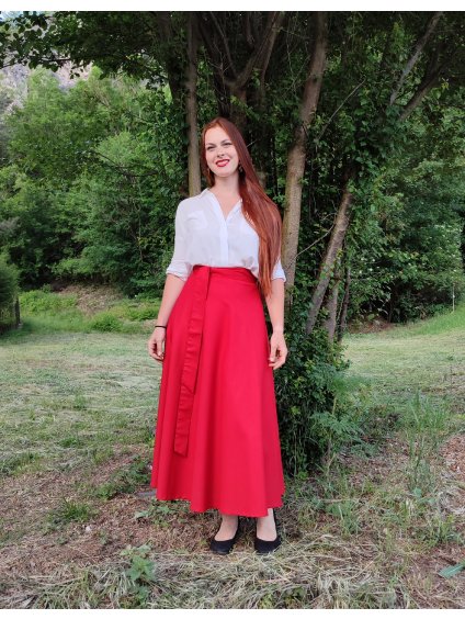 Půlkolová zavinovací sukně - červená