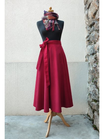 Manšestrová půlkolová  sukně - temně červená