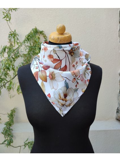 Saténový šátek - hnědé lístky