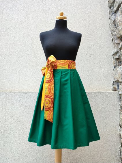 Krátká sukně - zelená s mandalovým páskem