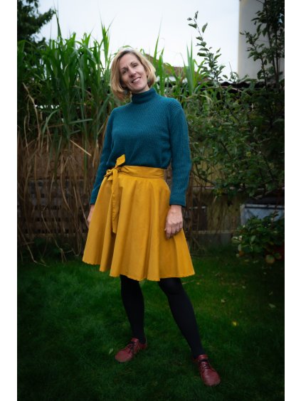 Kolová manšestrová sukně - hořčice