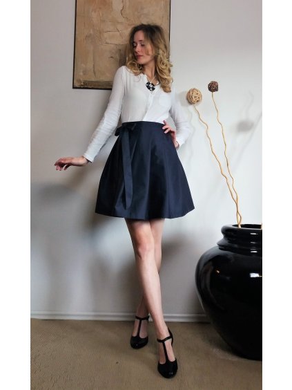 Luxusní modrá sukně - krátká