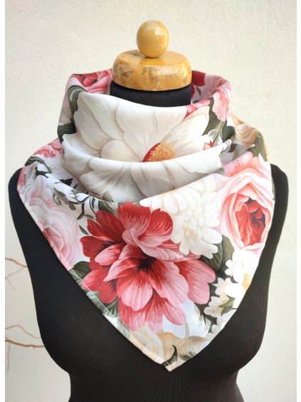 Saténový šátek - květy