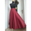 Dlouhá kolová sukně - bordó satén