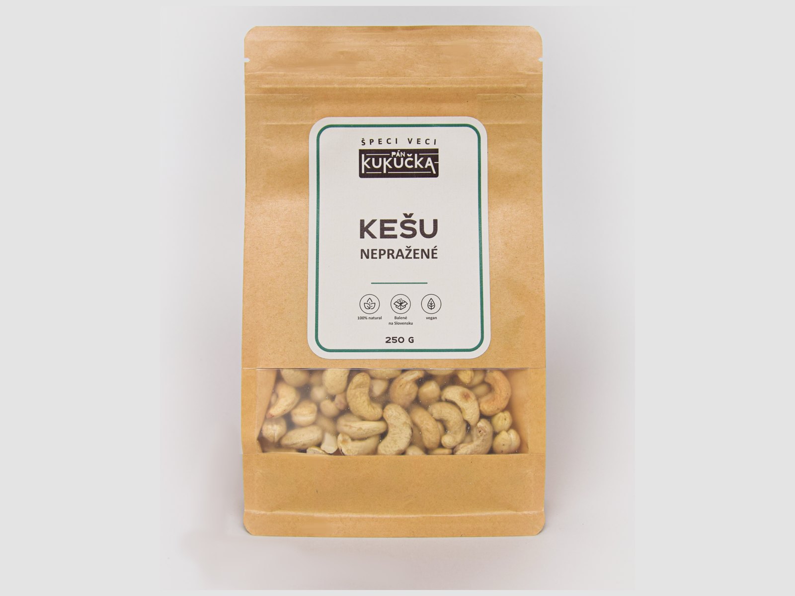Kešu nepražené Pán Kukučka 250 g v papierovom vrecku s okienkom