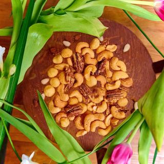 🌰Máte chuť na něco opravdu dobrého? Co takhle náš Senza mix? Kombinace pražených kešu, pekanů a makadamů, kterou si...