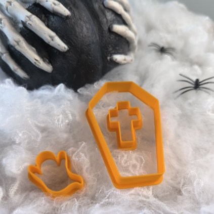 Originální plastové vykrajovátko na linecké s děsivým designem pro Halloween.