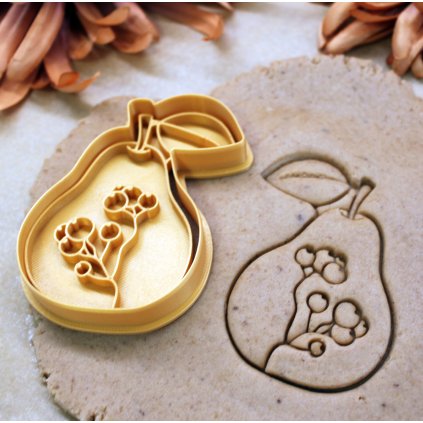 Vykrajovátko s razítkem Hruška se vzorem – podzimní motiv na sušenky a perníčky.