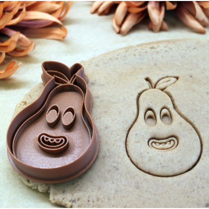 Vykrajovátko s razítkem Hruška s obličejem – podzimní motiv na sušenky a perníčky.