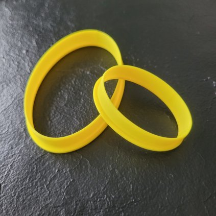 Oválné vykrajovátko 5 a 8 cm na pečení