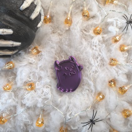 Vytvořte originální halloweenské cukrovinky s tímto vtipným designem ducha s rohy.