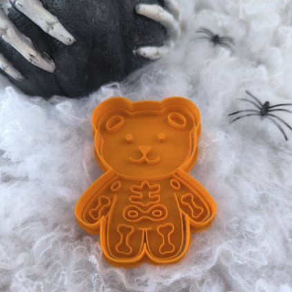 Zábavné sušenky a perníčky s motivem strašidelného medvěda na Halloween.
