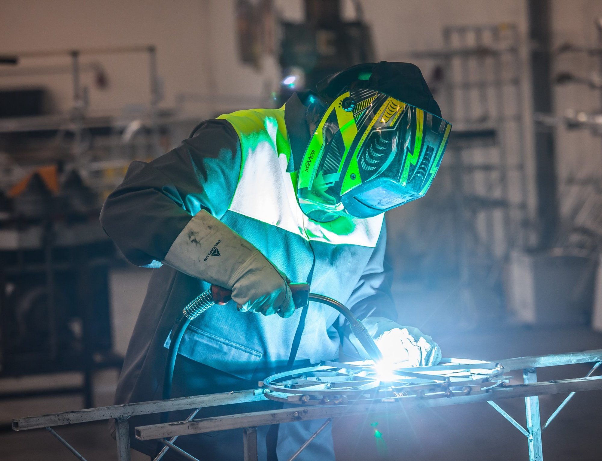 Svařovací zdroje MIG/MAG umožňují jednoduché sváření. Zjistěte jak!