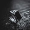 Pánský stříbrný prsten s onyxem Newport