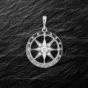 Stříbrný přívěsek Námořní kompas se zirkony