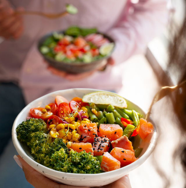 Jídlo a forma do plavek: jak jíst chytře, ne málo