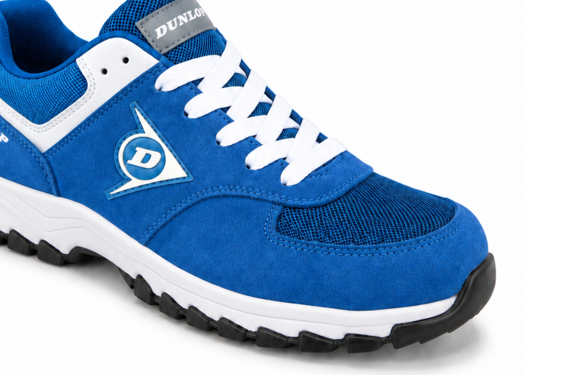 Detail přední části a svršku bezpečnostní polobotky DUNLOP Flying Arrow S3