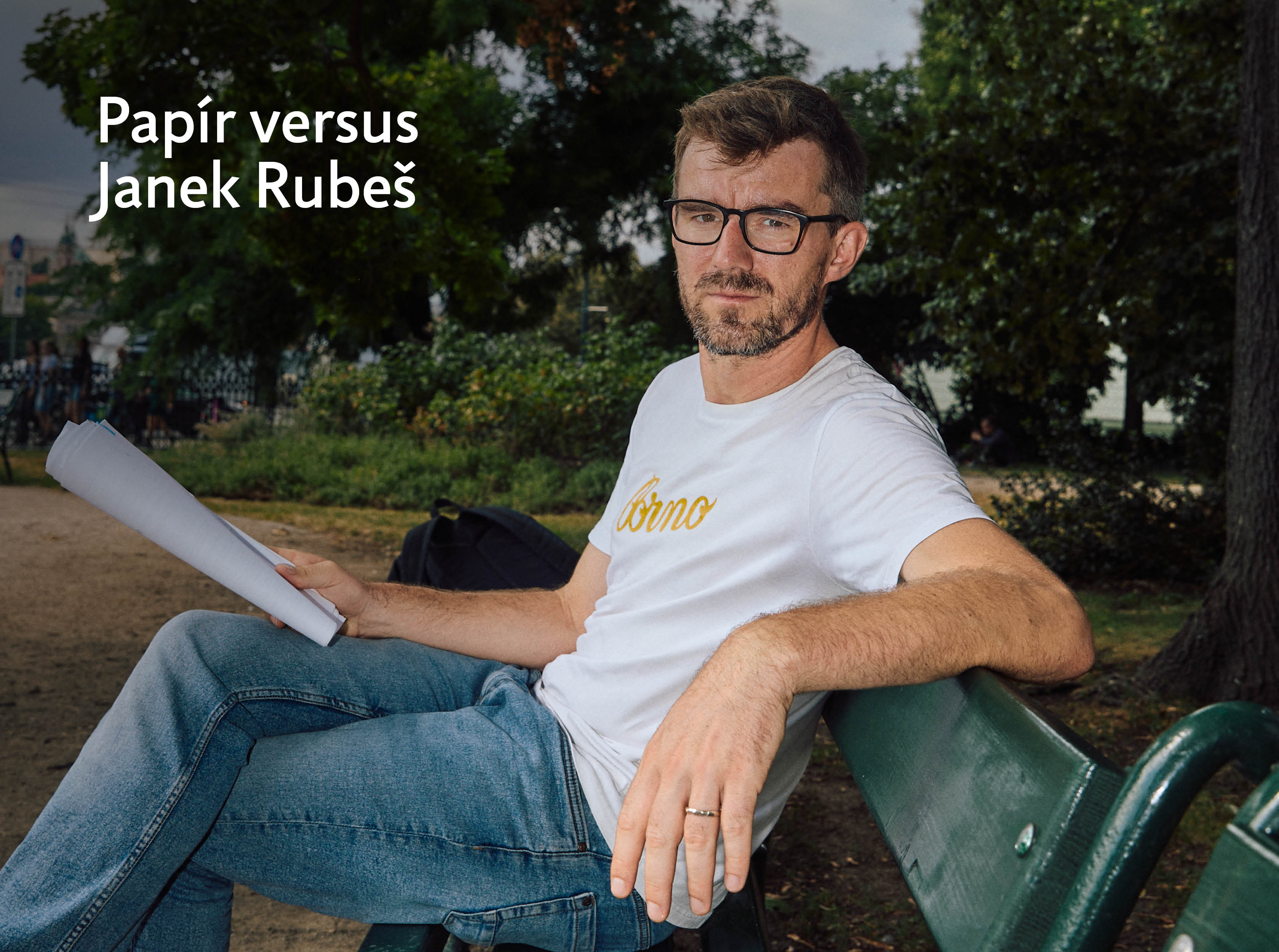 Papír versus