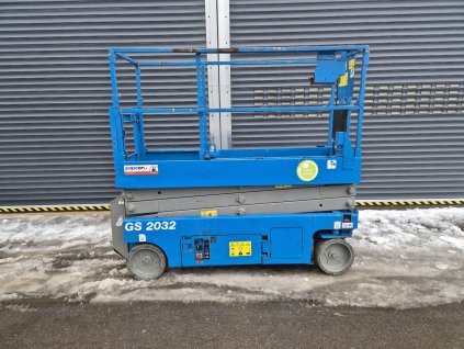 Použitá pracovní plošina Genie GS 2032