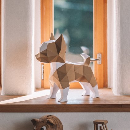 Papírový model pejska složený z dílků PaperTime