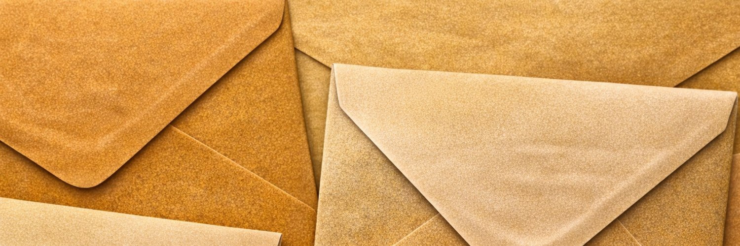 Zlaté metalické obálky skladem