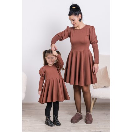 Sada-Anita šaty s točivou sukňou a puff rukávmi hnedé