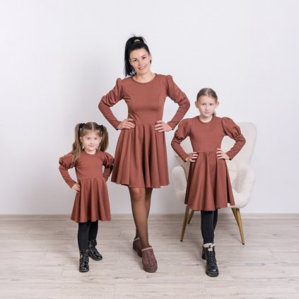 Trojset- Anita slim šaty s puf rukávmi