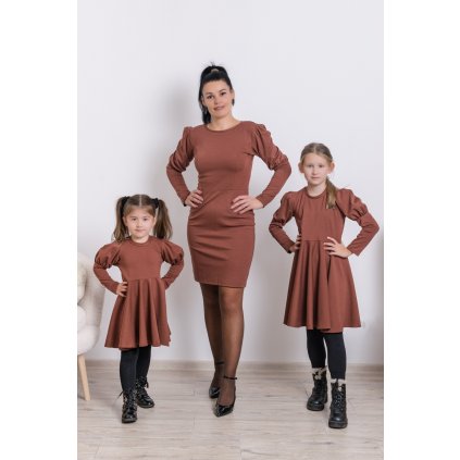 Trojset- Anita slim šaty s puf rukávmi hnedé