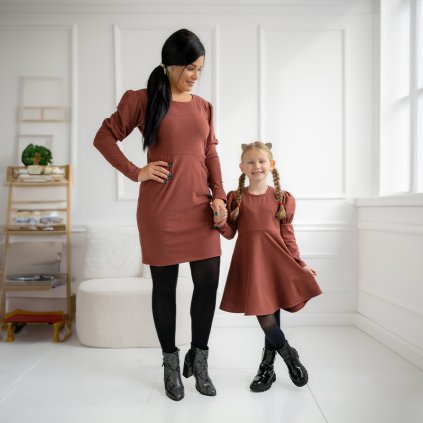Trojset- Anita slim šaty s puf rukávmi lilac