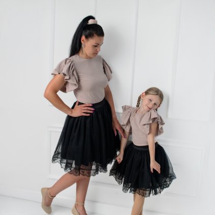 Trojset- Bety tričko so širokými volánmi béžové