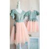 Šaty Mona na buste v inom vzore, set pre mamu a dcéru.708e1355 adc6 4371 a9e6 4935ac2f0dbb