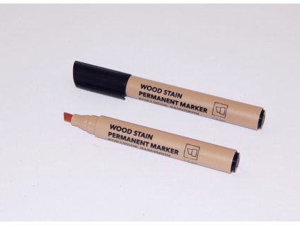 korektor lakový na dřevo