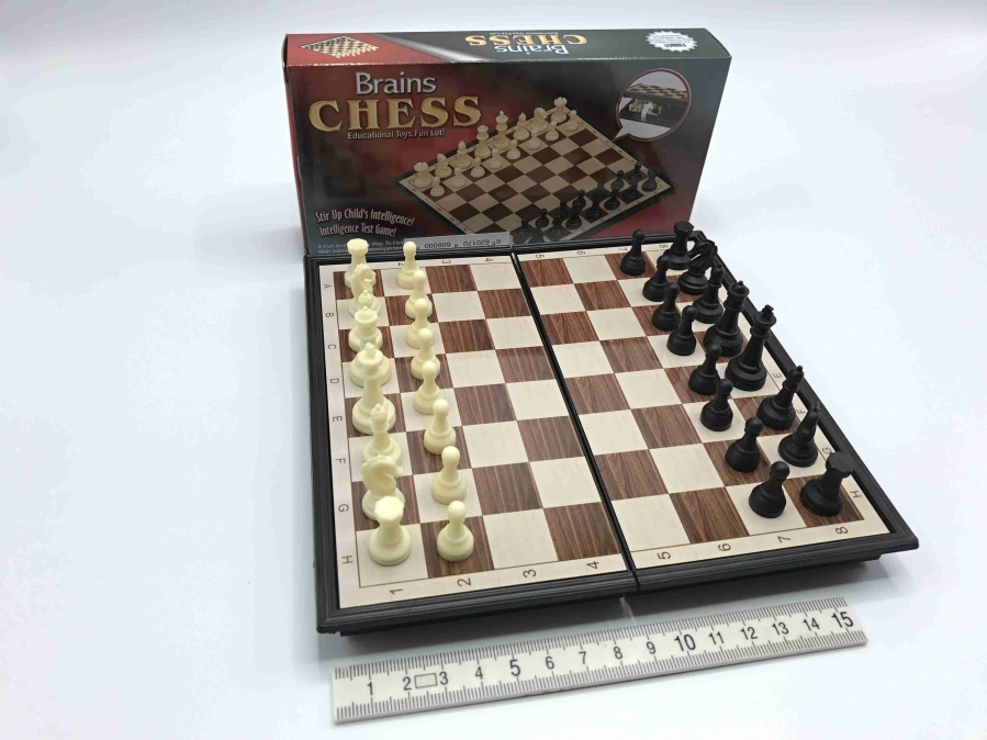 Hra šachy magnetická 18x18