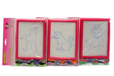 Fotografie _Ostatní 1_ Vyšívání set rámeček na pověšení s předlohou a přízí 3ks různé druhy v sáčku