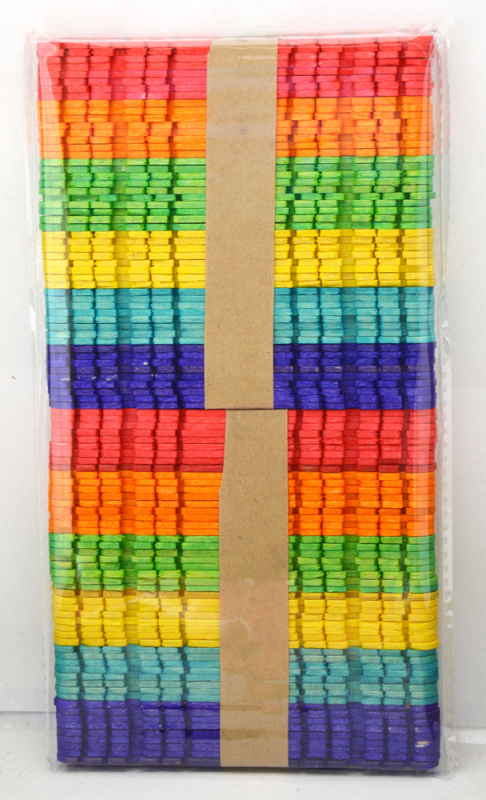 Fotografie Dřívka barevná s výřezy