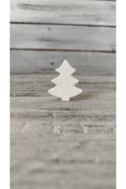 Bílý dřevěný stromeček. Rozměr 3,5 cm, tl. 5 mm 308C892C 578A 40A2 88C8 9BAB66AA4E26