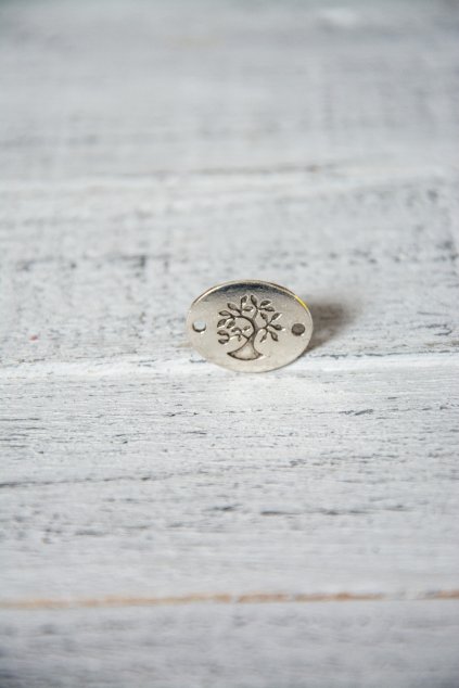 Kovová ozdoba strom