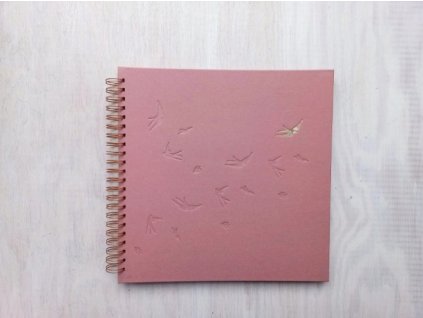 papirnici fotoalbum vlastovky 30x30 4