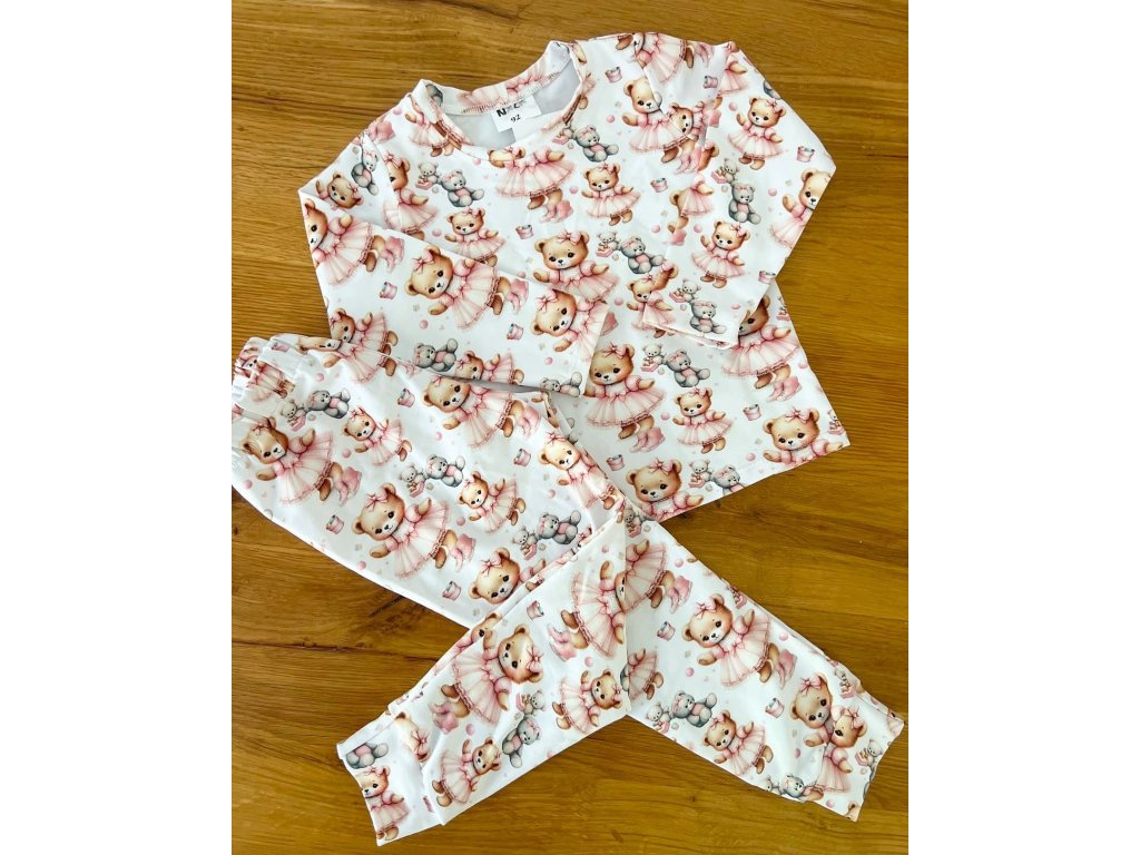 B5AACE8C 3706 4783 9F65 30899E7CFBEE