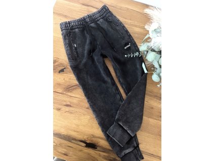 Zateplené tepláky v rifľovom vzhľade