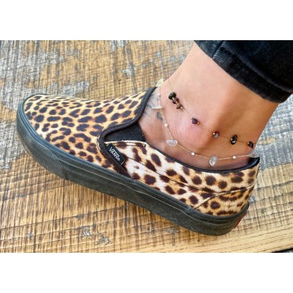 836AD032 561A 436B 892B 3A1BF47E4954