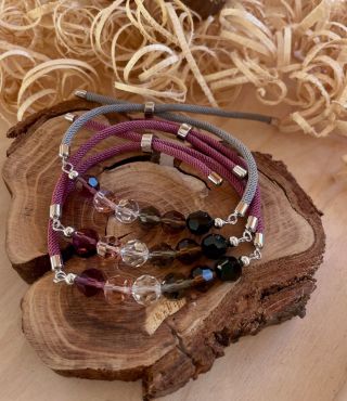 Chci vám dneska něco ukázat. Kousky, které jsou opravdové poklady- poklady z půdy jedné chaloupky v Oldřichově🤗 V...